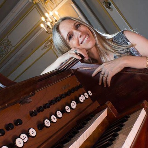 Cristina Ayala de Zudaire 