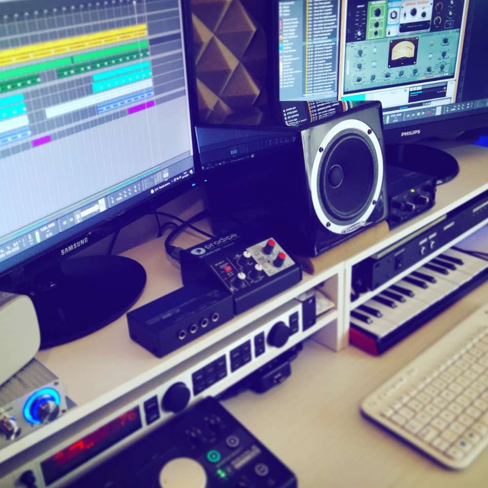 Elyas Run - Music Production & Visual