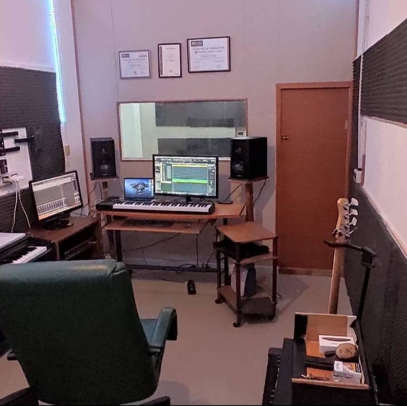 Acoustic Ground Recording Studio