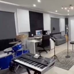 Cantante Musicista e Sala Prove 