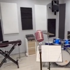 Cantante Musicista e Sala Prove 